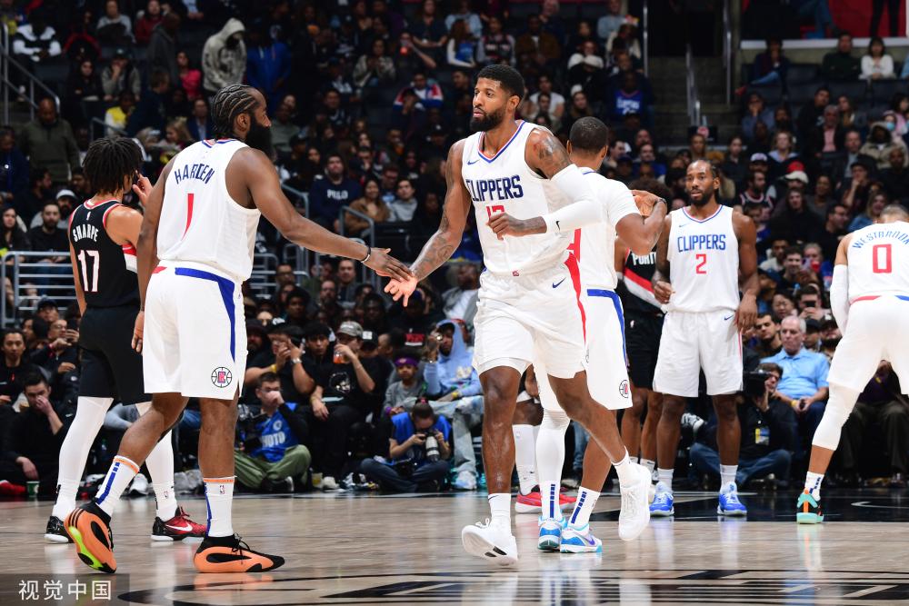 并迅速推动 并迅速推动