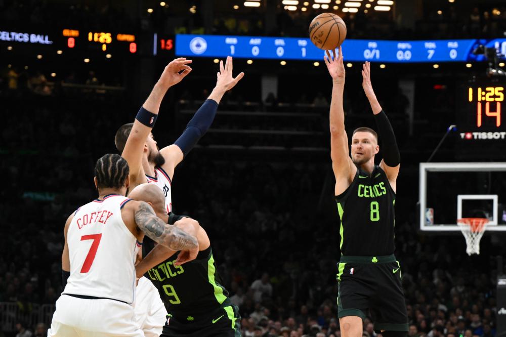 与冷门频发 与冷门频发