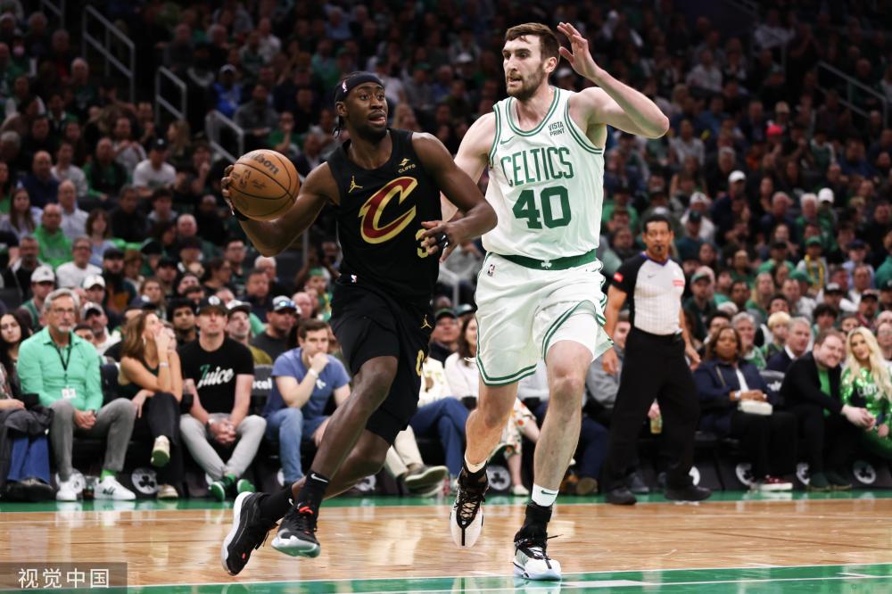 身影可能暗 身影可能暗